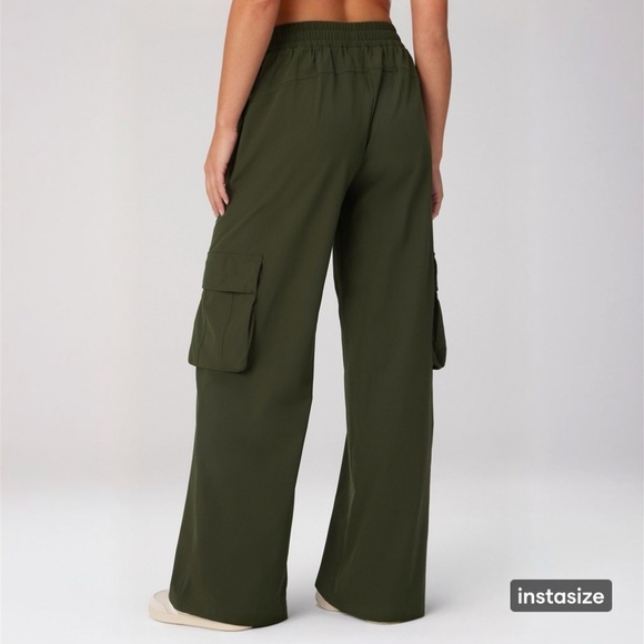 Fabletics Downtown Cargo Pants Dark Olive Wide Leg - Picture 3 of 12
